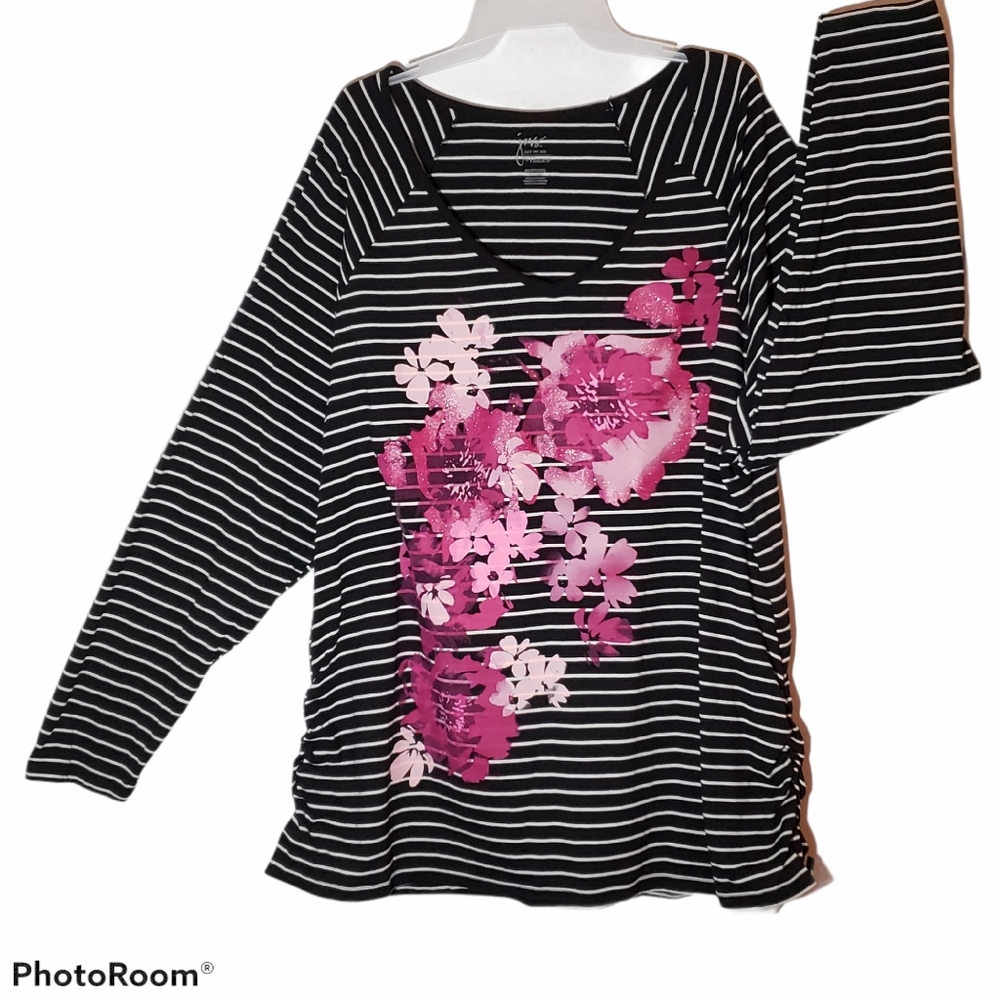 Hanes women's floral pink flowers black/white stri